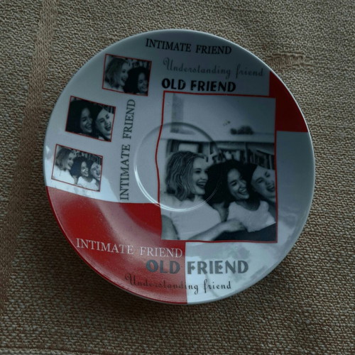 Porcelain decorative plate with friendship theme used