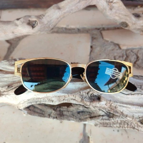 Vintage 90s sunglasses, Italy design, UV100 protection
