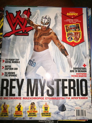 WWE Magazine issue 24 like new