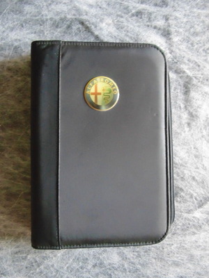 Συλλεκτικό ντοσιέ για έγγραφα αυτοκινήτου Alfa Romeo καινούργιο