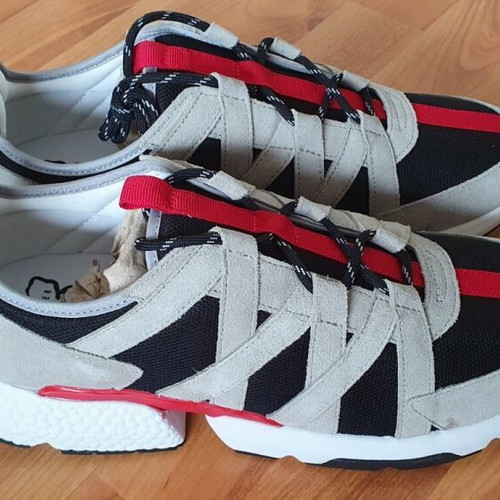 Ted Baker Athletic Lace Up Sneakers London like new, size 44, grey-red-blue