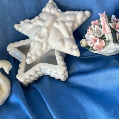 Porcelain set of 3 new decorative pieces