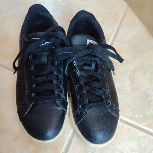 Adidas Neo Cloud Foam Memory Footbed Leather Walking Sneakers Size 35 like new