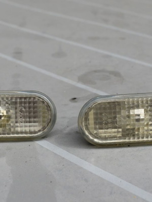 Φλας φτερού VW Golf 4 μεταχειρισμένα, 2 τεμάχια γνήσια