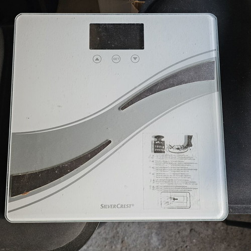 SilverCrest SPWD 180 digital bathroom scale like new with body fat analyzer