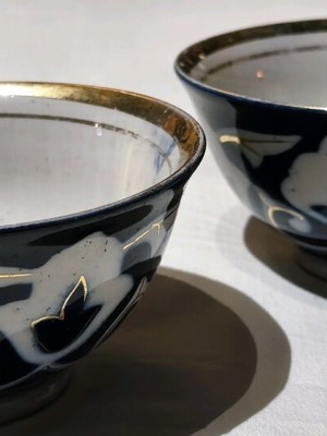 Set of 2 porcelain cups like new