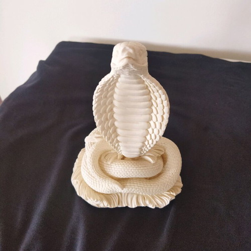 Alabaster snake figurine like new