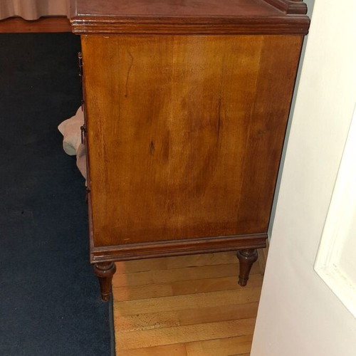 Vintage dresser with mirror and drawers for bedroom