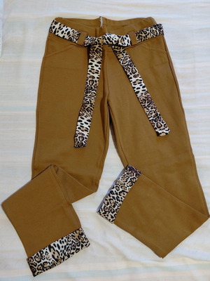 Pants with leopard details new, elastic, winter fabric