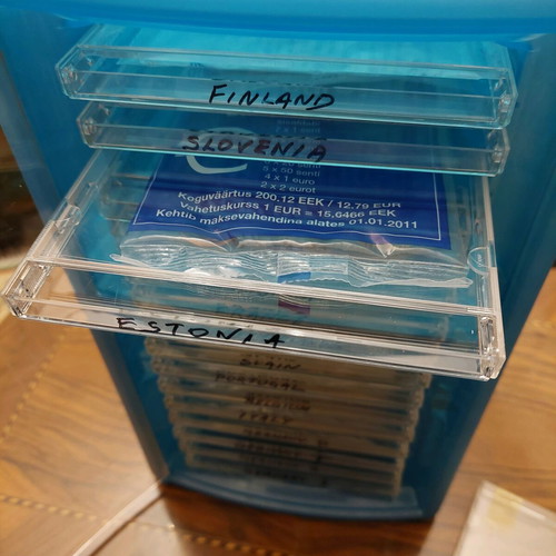 17 Euro Starter Kit new from 13 countries with 16-drawer case
