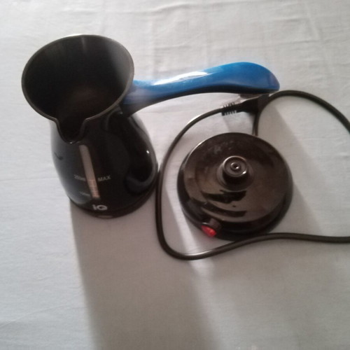 IQ electric briki 450W 300 ml black for 4 cups, like new