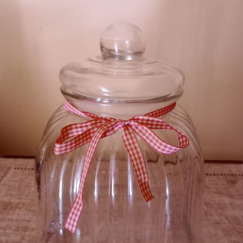 Glass cookie jar with airtight lid, new, vintage style