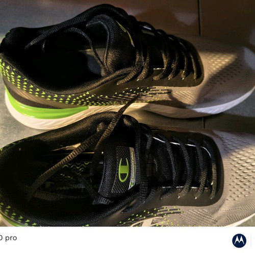Champion athletic shoes used with memory foam, gray and green