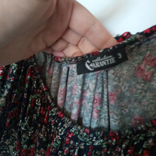 Garantie floral blouse no 3 with ruffles and elasticity