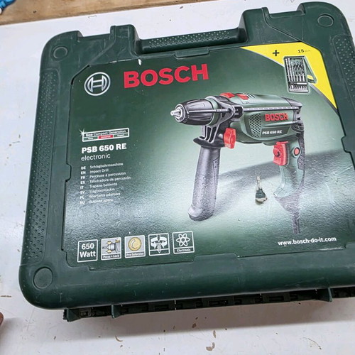Bosch PSB 650 RE impact drill like new with case