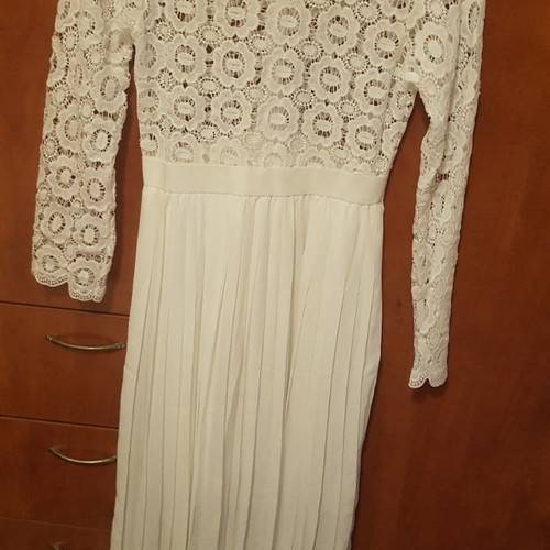 Wedding dress new, white, size M, with pleats