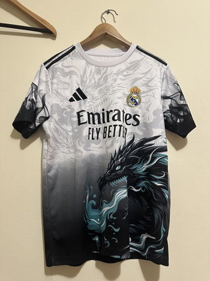 Real Madrid football jersey, official replica, size M