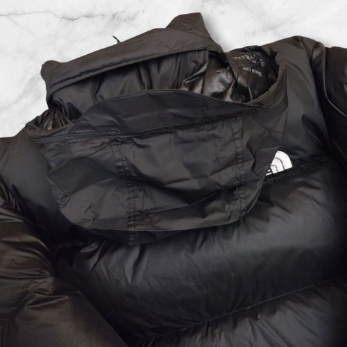 The North Face Nuptse Puffer Jacket new, size Medium, black