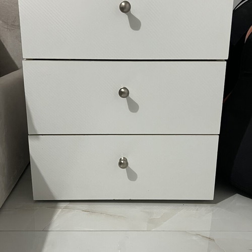White drawer unit with 3 drawers used, heavy-duty mechanisms