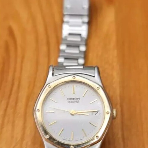 Seiko women's 2A22-0080 A3 Quartz watch used