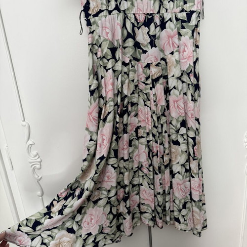 Vintage floral dress like new, colorful, size S