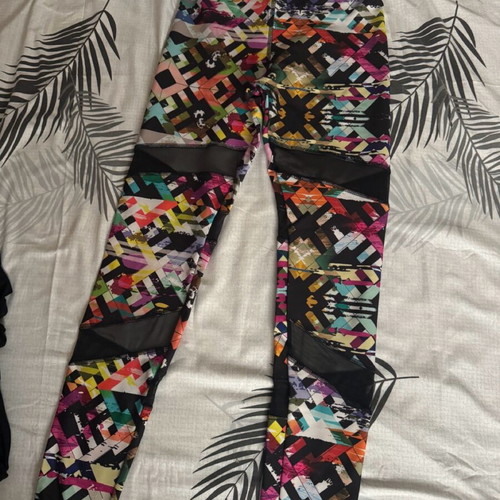 SugarFree leggings like new with mesh panels and elastic, size XL