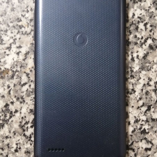 Vodafone Smart E8 1/8 GB phone like new, Android 7.1