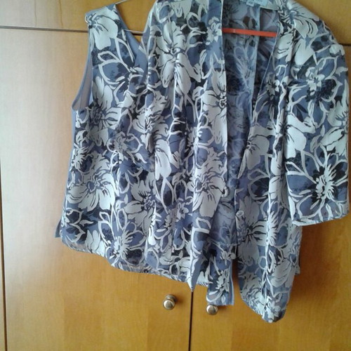 Women's suits like new, sizes 48-50, gray and blue