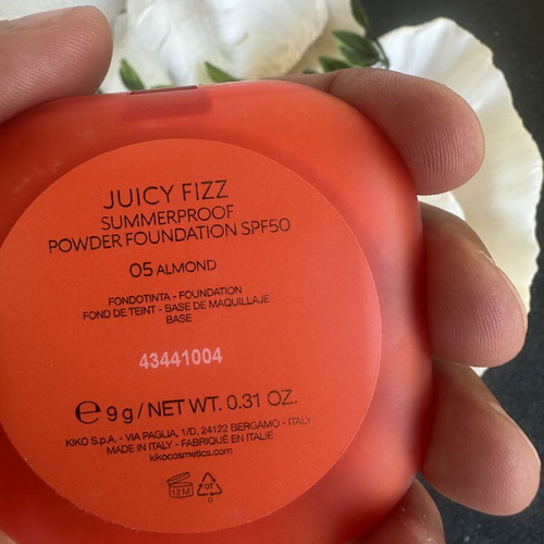 KIKO Summerproof Powder Foundation SPF 50 like new