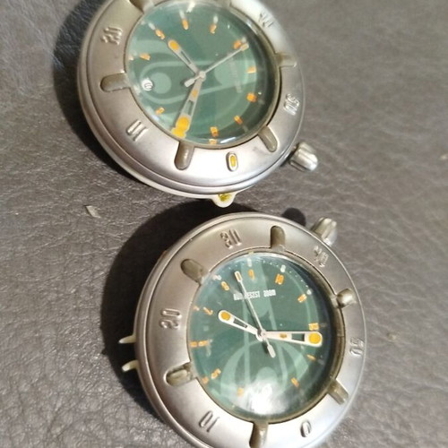 Watches used, set of 2 for spare parts, silver color