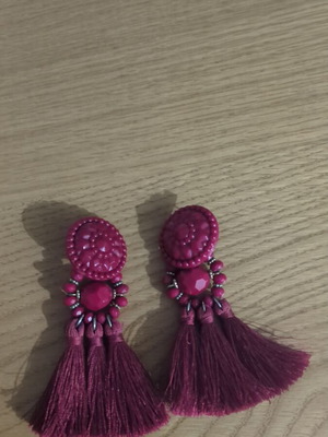 H&M earrings like new with tassels and beads purple