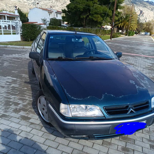 Citroen Xantia 2 compact car, 1.8L, manual, petrol