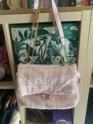 Shoulder bag like new, white and pink, spacious and winter style