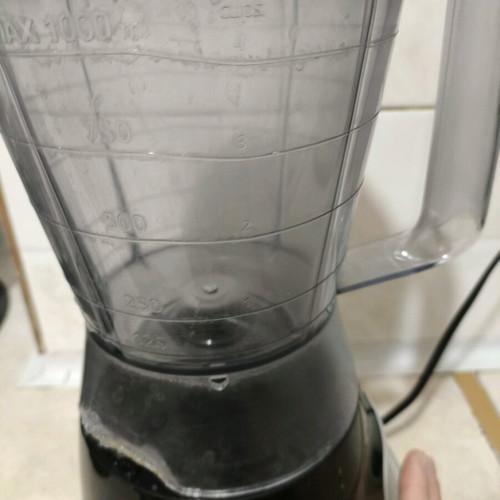 Philips blender used, fully functional with plastic damage