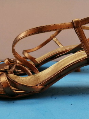 Elite sandals No 38 new, bronze color