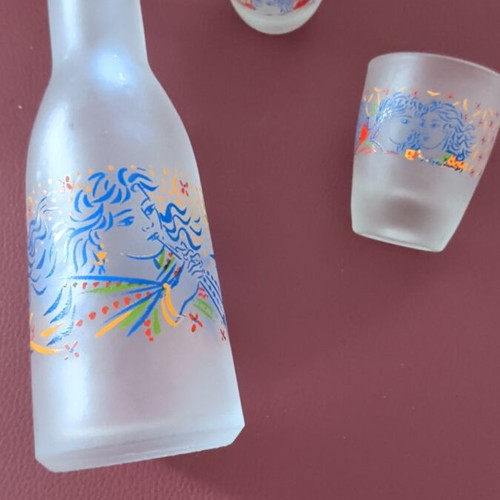 Glass carafe for tsipouro with two shot glasses, unused, Stathopoulos design