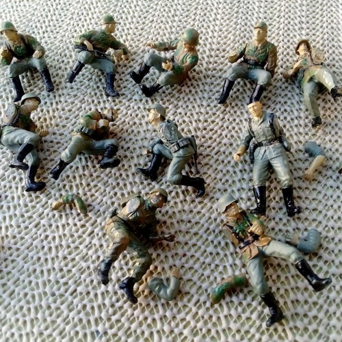 Model figures used, 1:35 scale, pack of WWII German soldiers