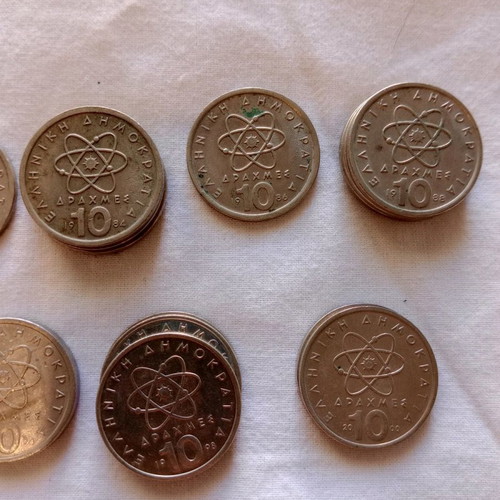 Collectible coins 31 used 10 drachma with Democritus