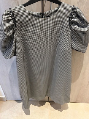 dress"