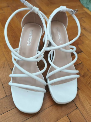 Heeled sandals like new, size 38, white