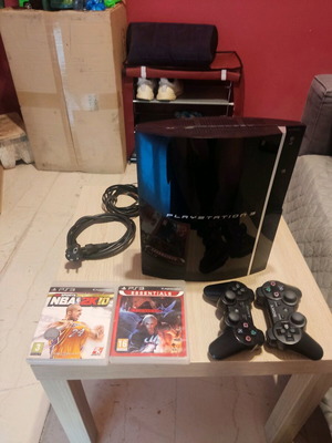 Ps3 σαν καινούργιο με 2 μοχλούς και 2 παιχνίδια