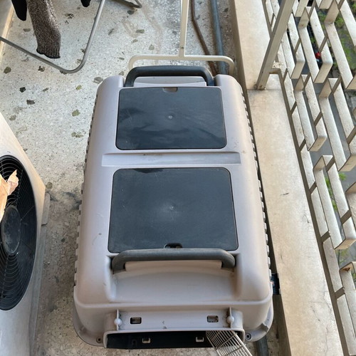 Dog carrier cage like new