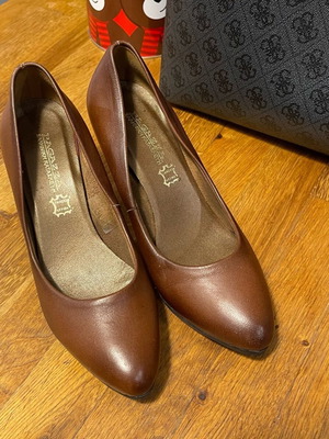 Ragazza leather pumps anatomical like new, brown, size 37