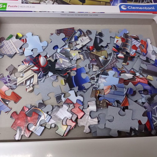 Spider-Man kids games pack with 2 puzzles and 1 board game used