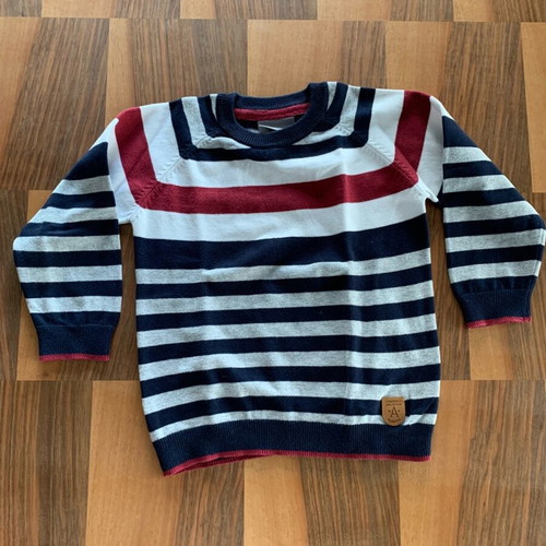 Alouette pullover 9-12 months like new