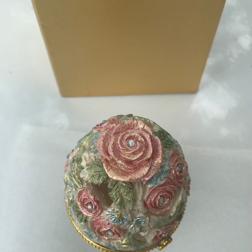 Faberge-style decorative egg used with floral design by Trimar