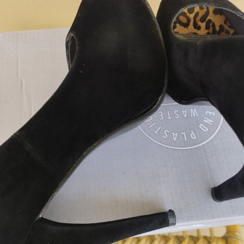 Suede shoes with animal print design used, size 37, platform heels
