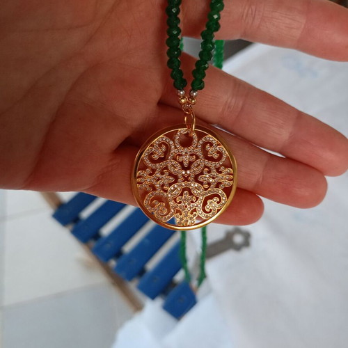 Long green necklace and silver pendant new