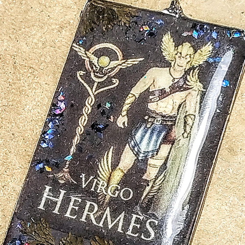 Small Hermes frame new, handmade with steel and crystals