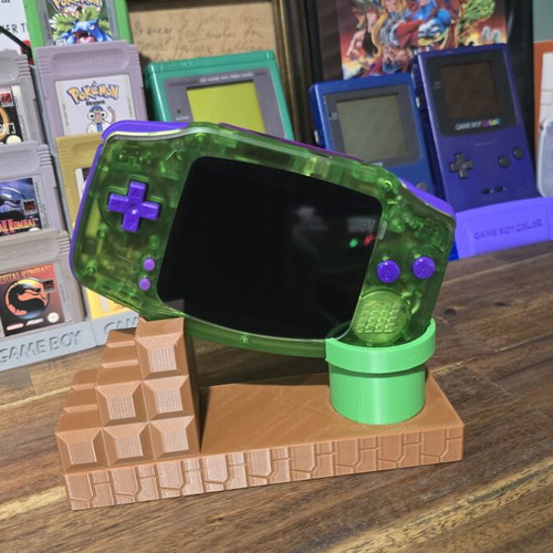 Gameboy Advance Mario stand like new